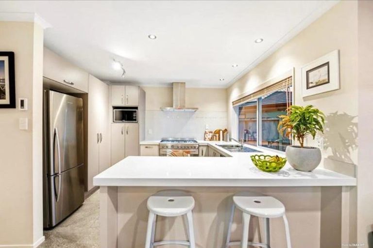 Photo of property in 30 Riviera Drive, Flat Bush, Auckland, 2019