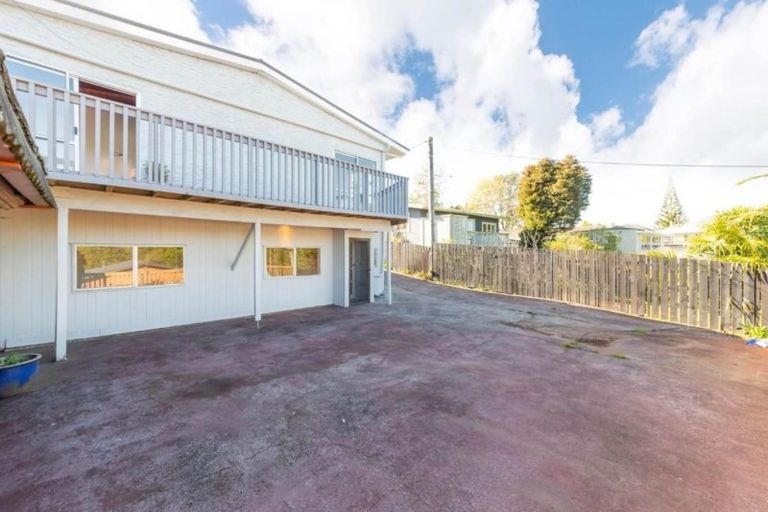 Photo of property in 1 Kamara Road, Glen Eden, Auckland, 0602