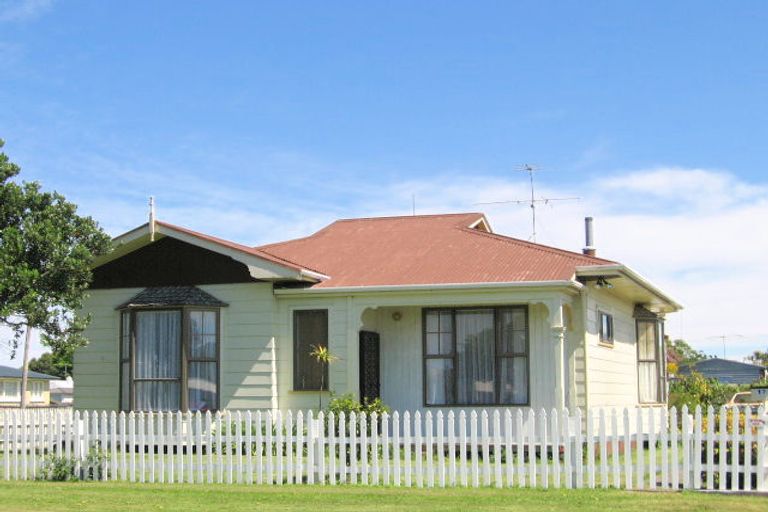 Photo of property in 17 Haldane Street, Elgin, Gisborne, 4010