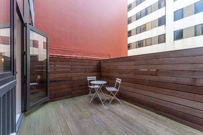 Photo of property in Arco House, 2/45 Cuba Street, Te Aro, Wellington, 6011