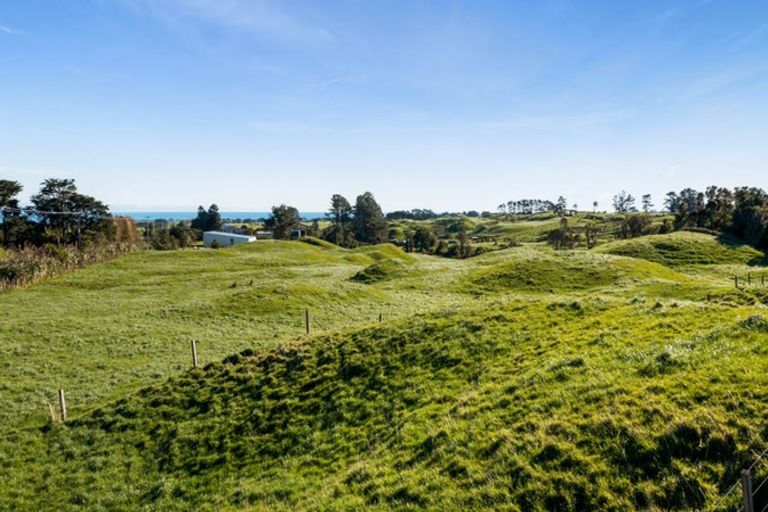 Photo of property in 107a Ngariki Road, Rahotu, Opunake, 4684