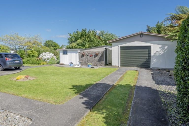 Photo of property in 37 Bowen Street, Levin, 5510