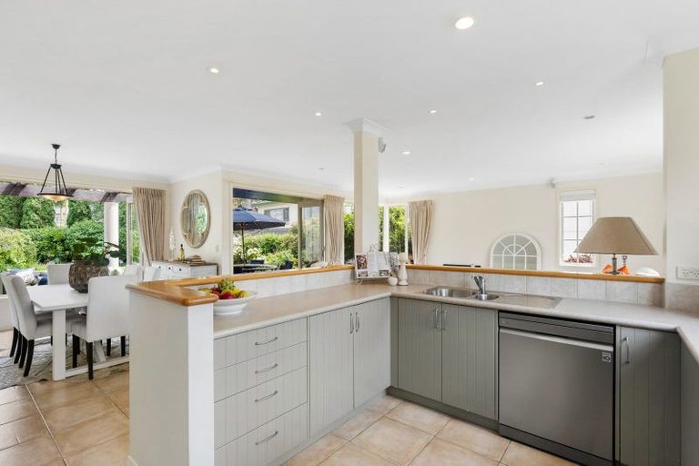 Photo of property in 10 Quedley Court, Eastern Beach, Auckland, 2012