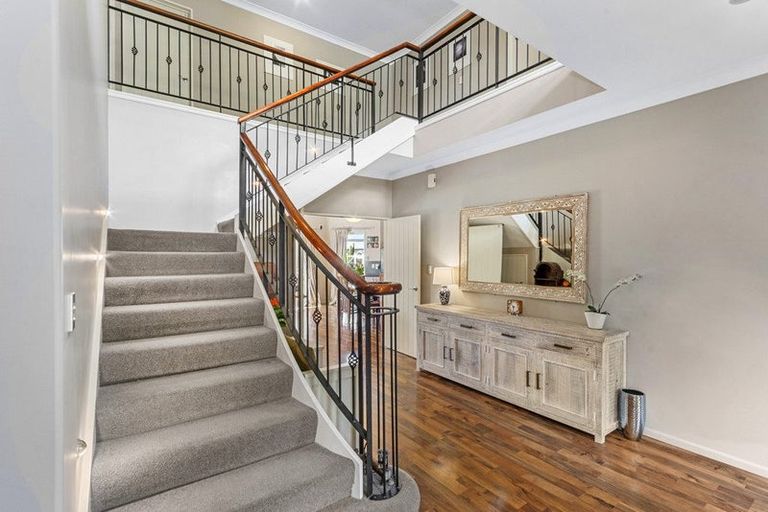 Photo of property in 137 Centaurus Road, Saint Martins, Christchurch, 8022