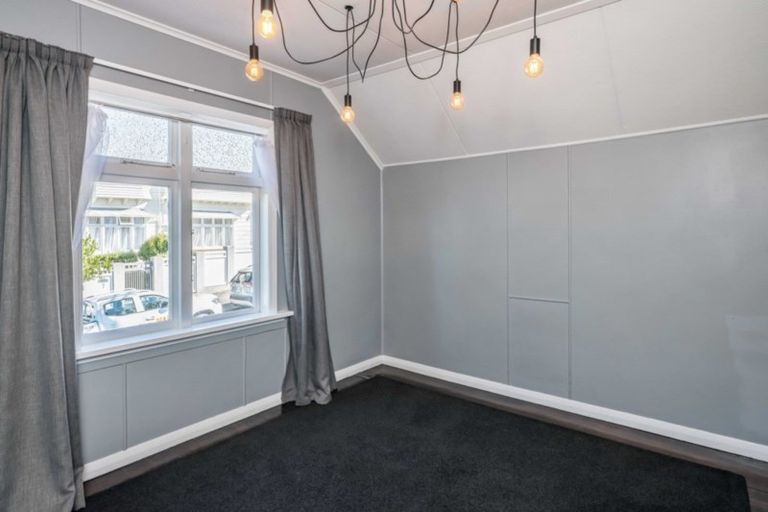 Photo of property in 6 Newman Terrace, Thorndon, Wellington, 6011