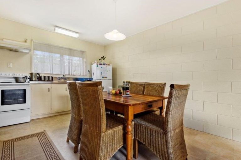 Photo of property in 2/23 Robins Road, Judea, Tauranga, 3110