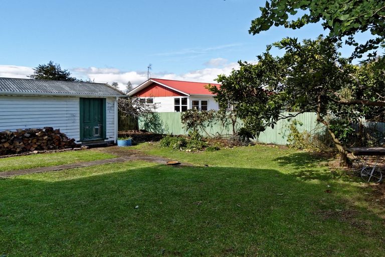 Photo of property in 22 Rimu Road, Oratia, Auckland, 0604