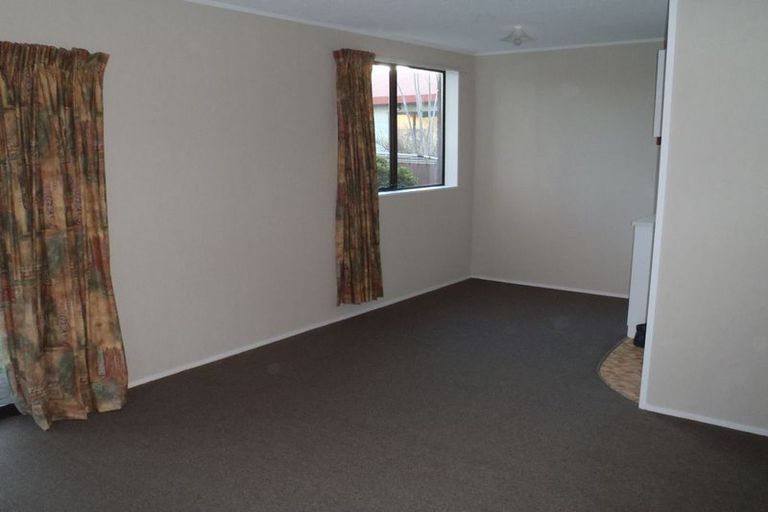 Photo of property in 4b Kentucky Crescent, Nawton, Hamilton, 3200