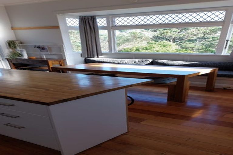 Photo of property in 30 Saint Michaels Crescent, Kelburn, Wellington, 6012