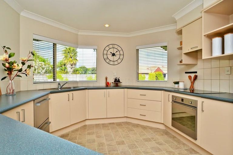 Photo of property in 18 Halcione Close, Flagstaff, Hamilton, 3210