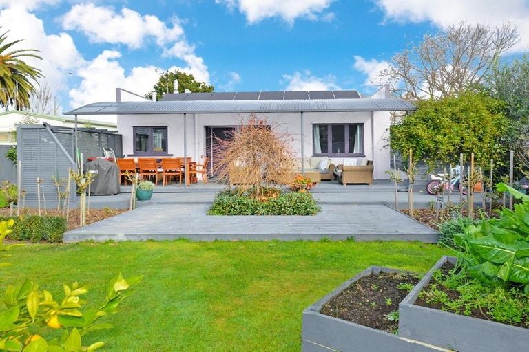 Photo of property in 1012 Heretaunga Street East, Parkvale, Hastings, 4122