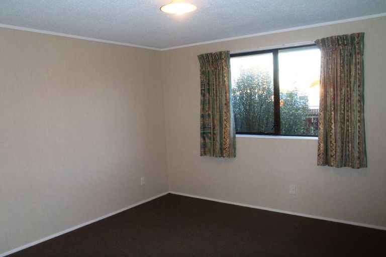 Photo of property in 4b Kentucky Crescent, Nawton, Hamilton, 3200