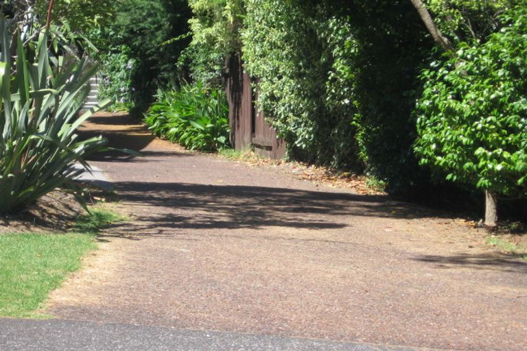 Photo of property in 2/21 Cunliffe Place, Glenfield, Auckland, 0629