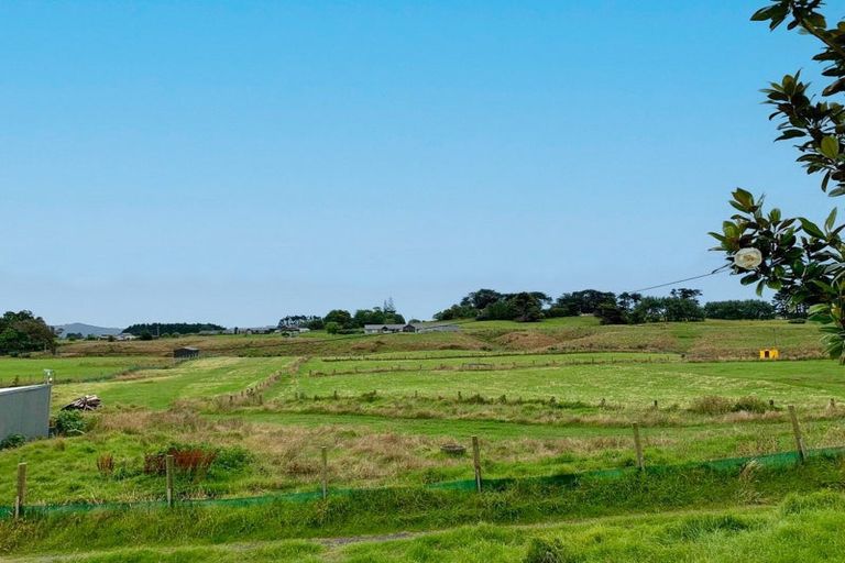 Photo of property in 141 Karioitahi Road, Waiuku, 2683