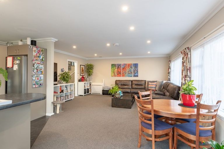 Photo of property in 15 Montgomery Crescent, Clouston Park, Upper Hutt, 5018