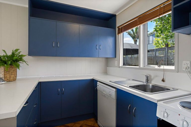 Photo of property in 1 Poplar Street, Whitianga, 3510