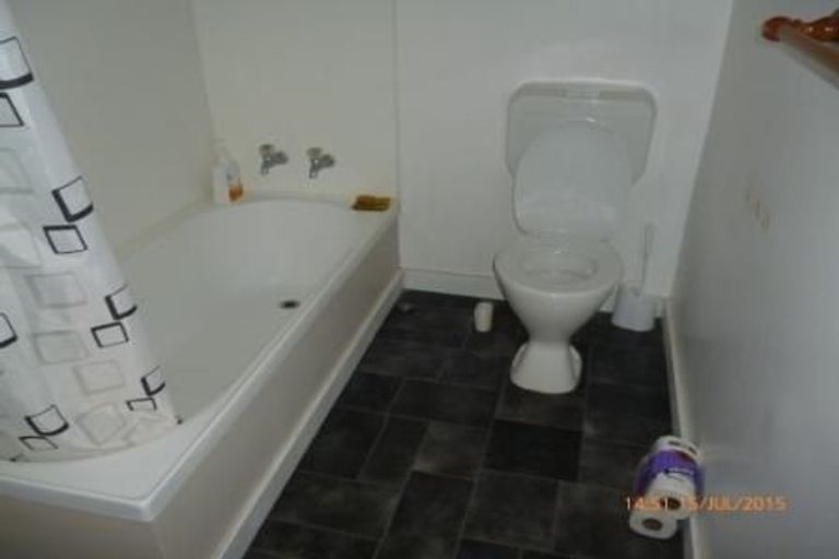 Photo of property in 2/44 Ribble Street, Island Bay, Wellington, 6023