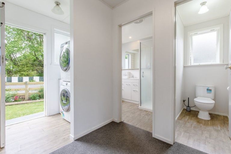 Photo of property in 5 Watts Road, Waipawa, 4210