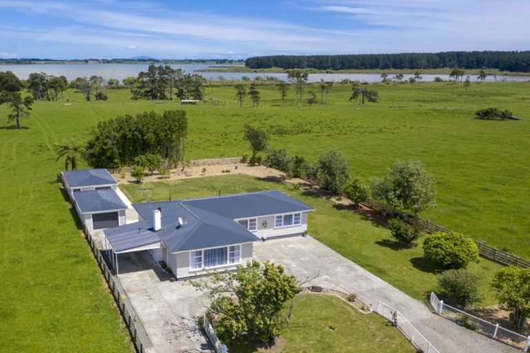 Photo of property in 335 Kawiu Road, Levin, 5510