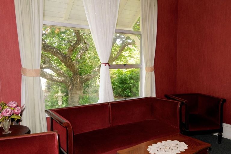 Photo of property in 30 Rhodes Street, Waimate, 7924