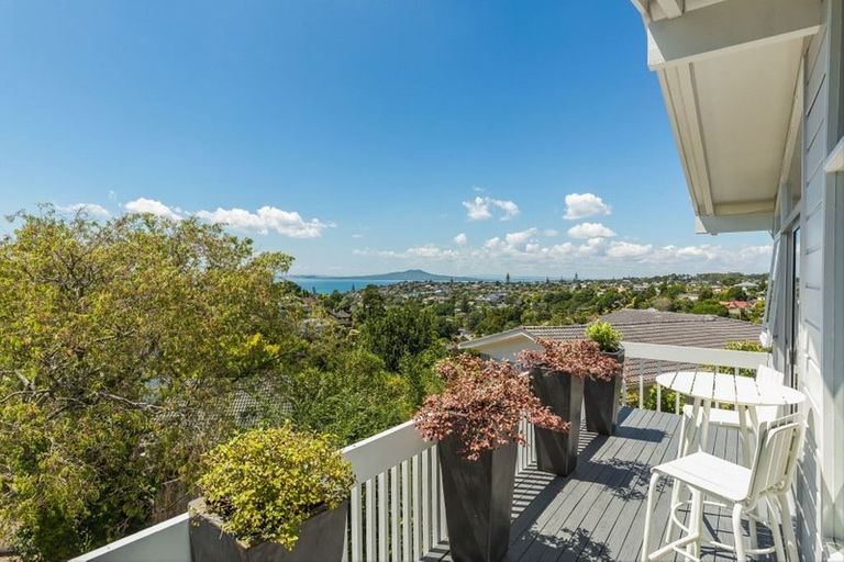 Photo of property in 1/5 Gull Lane, Mairangi Bay, Auckland, 0630