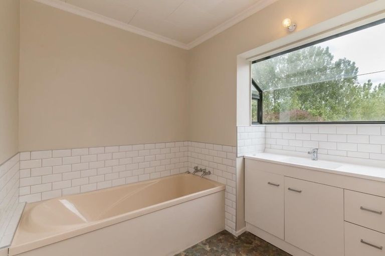 Photo of property in 30 Kukutauaki Road, Koputaroa, Levin, 5575