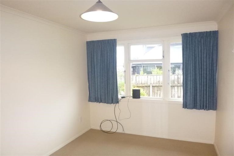 Photo of property in 1a Colin Grove, Hutt Central, Lower Hutt, 5010