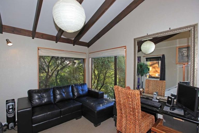 Photo of property in 64 Dale Road, Raumati South, Paraparaumu, 5032