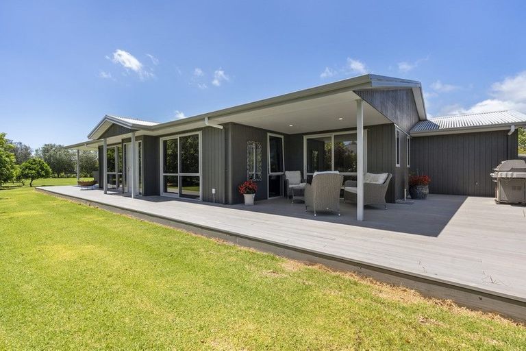 Photo of property in 10 Awhitu Road, Kerikeri, 0230