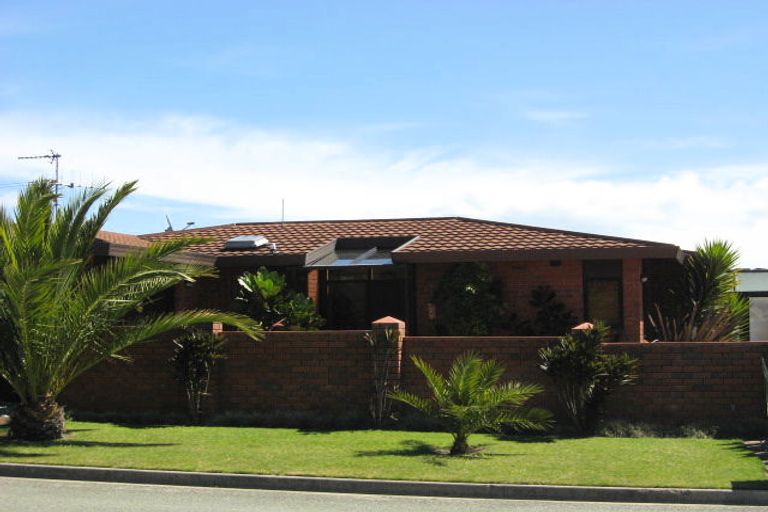 Photo of property in 338 Princes Drive, Britannia Heights, Nelson, 7010