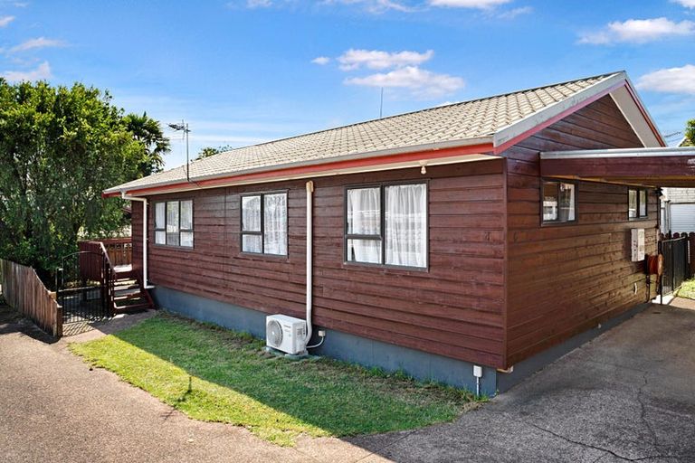 Photo of property in 4/28 Islington Avenue, New Lynn, Auckland, 0600