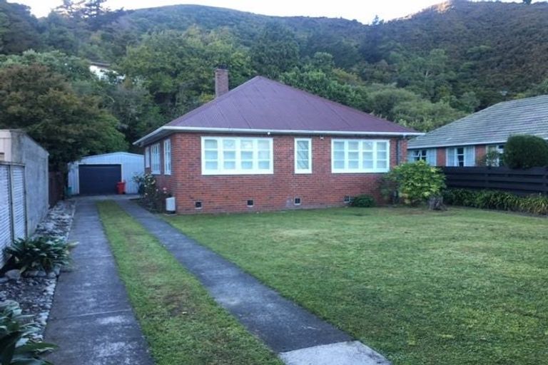 Photo of property in 81 Wyndrum Avenue, Waterloo, Lower Hutt, 5011