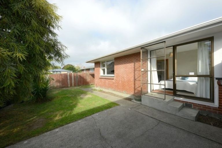 Photo of property in 2/6 Pulford Place, Ilam, Christchurch, 8041