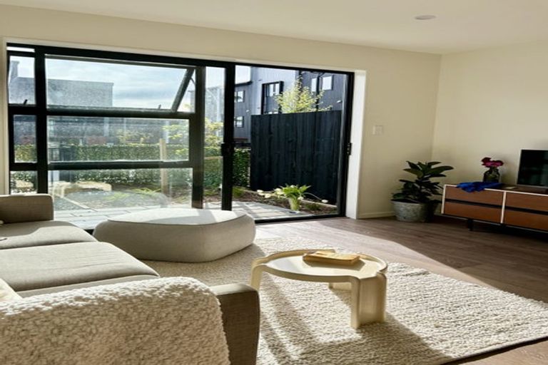 Photo of property in 22 Jabuka Street, Glen Eden, Auckland, 0602