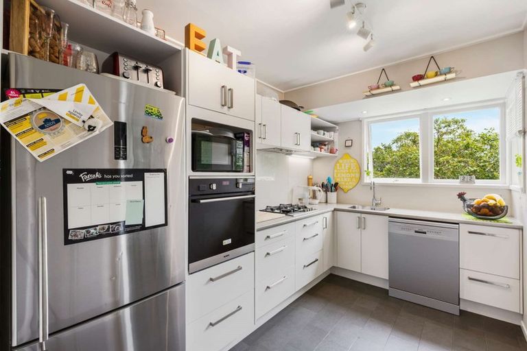 Photo of property in 22 Huia Street, Waiuku, 2123