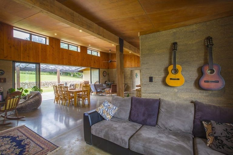 Photo of property in 16 Pennyroyal Place, Te Kamo, Kamo, 0185