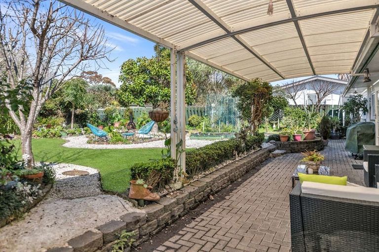 Photo of property in 11 Fratley Avenue, Farm Cove, Auckland, 2012