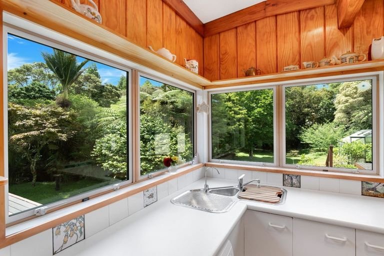 Photo of property in 7 Opanuku Road, Henderson Valley, Auckland, 0612