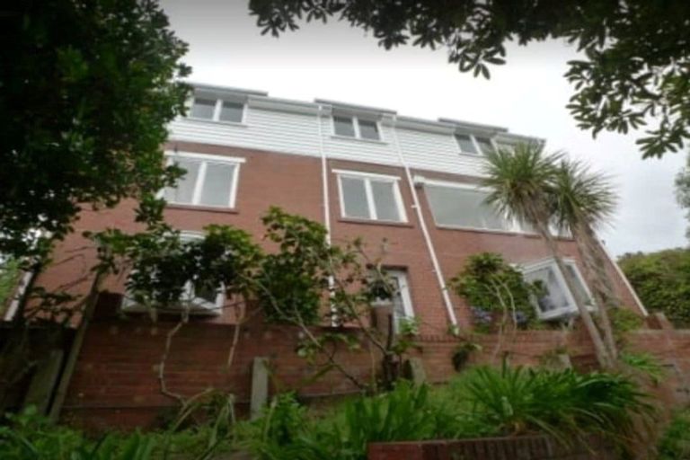 Photo of property in 5 Kinross Street, Kelburn, Wellington, 6012