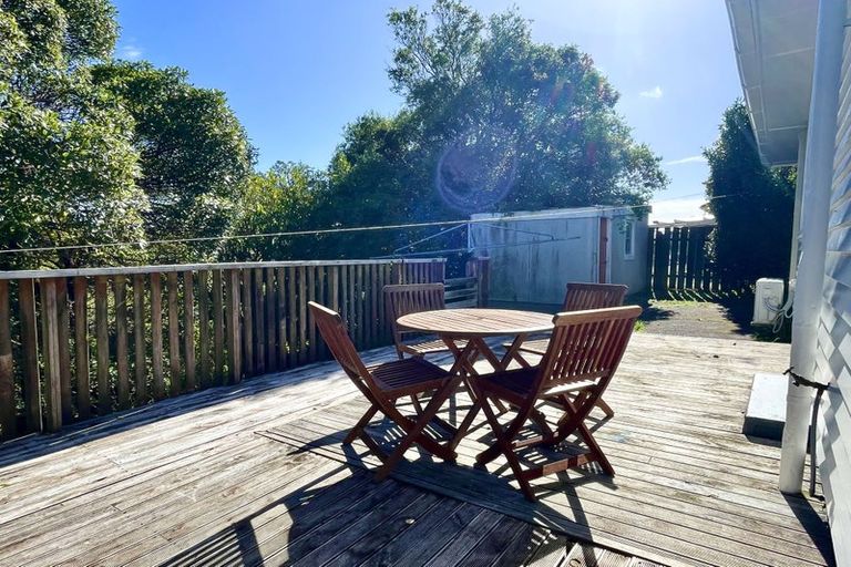 Photo of property in 14 Durham Street, Cannons Creek, Porirua, 5024