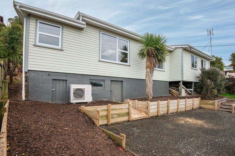Photo of property in 33 Queen Street, Brighton, Dunedin, 9035
