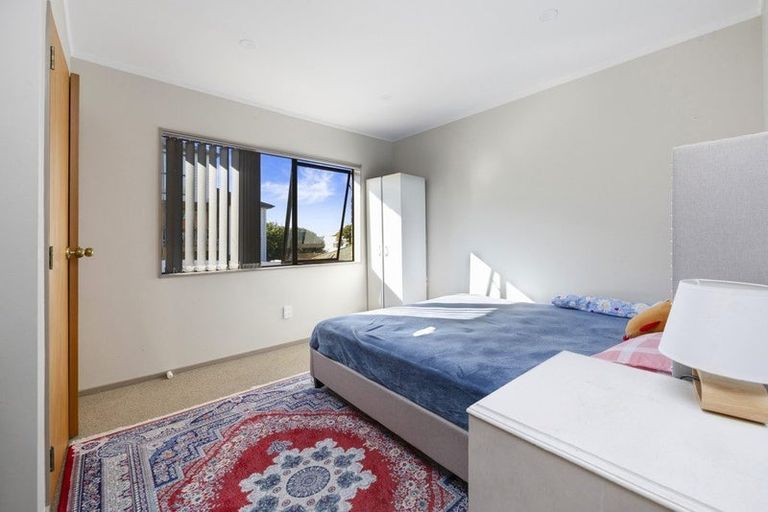 Photo of property in 2/27 Rata Street, New Lynn, Auckland, 0600