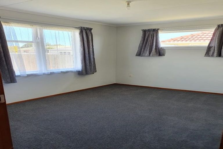 Photo of property in 20 Norfolk Street, Levin, 5510