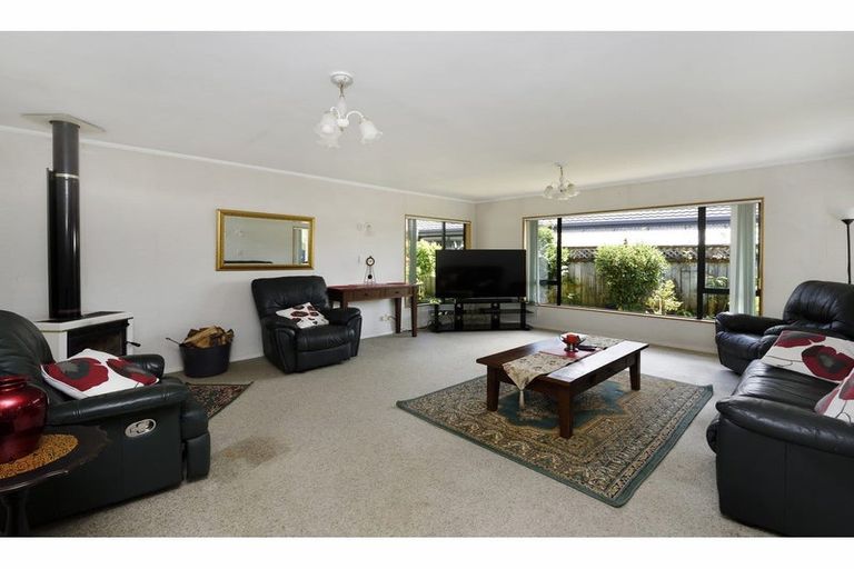 Photo of property in 21 Malthouse Crescent, Brightwater, 7022