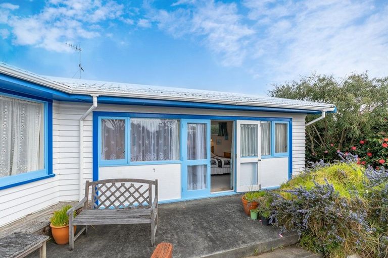 Photo of property in 44 Francis Road, Paraparaumu Beach, Paraparaumu, 5032