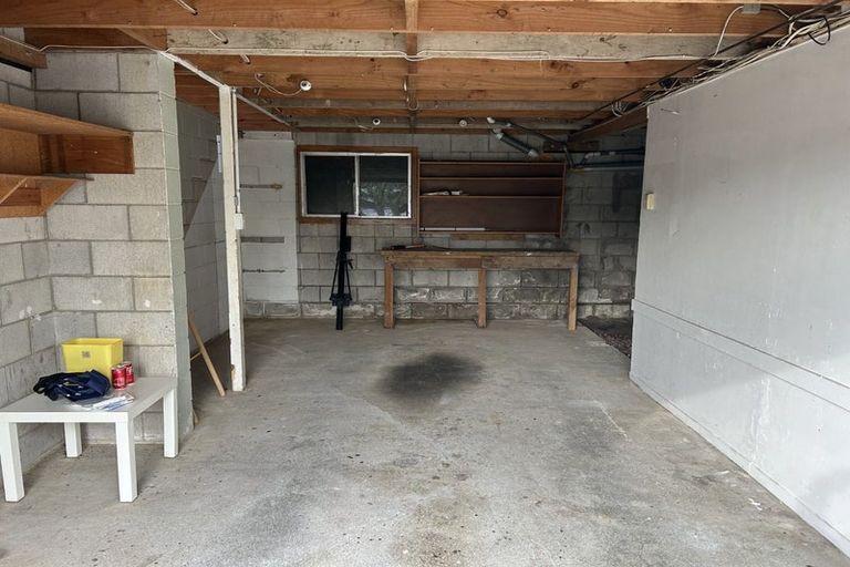 Photo of property in 2/84 Peach Road, Glenfield, Auckland, 0629