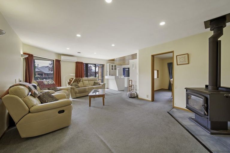 Photo of property in 7 Fuchsia Place, Halswell, Christchurch, 8025