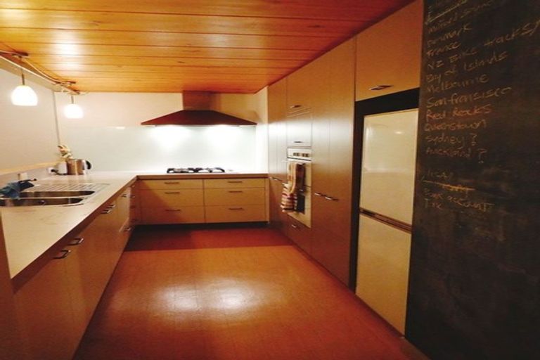 Photo of property in Stadium Garden Flats, 118/107 Thorndon Quay, Pipitea, Wellington, 6011