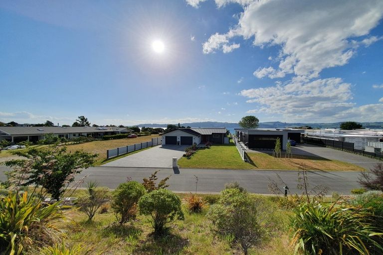 Photo of property in 20 Kurapoto Lane, Rainbow Point, Taupo, 3330