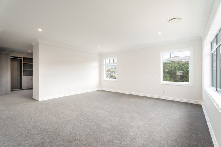 Photo of property in 28 Farnworth Terrace, Churton Park, Wellington, 6037